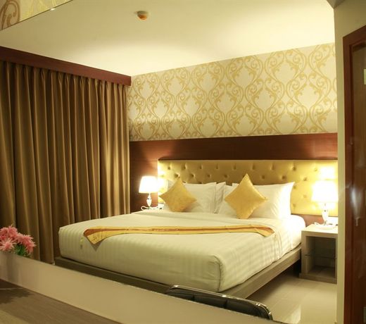 Hemingways Silk Hotel