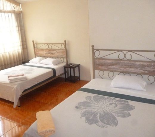 Diamond Monkey Lodge