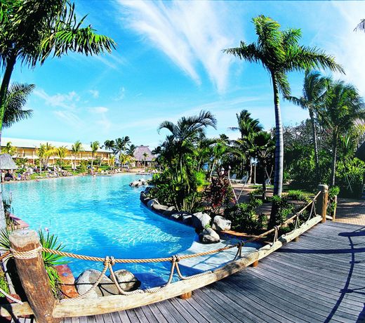 Outrigger Fiji Beach Resort