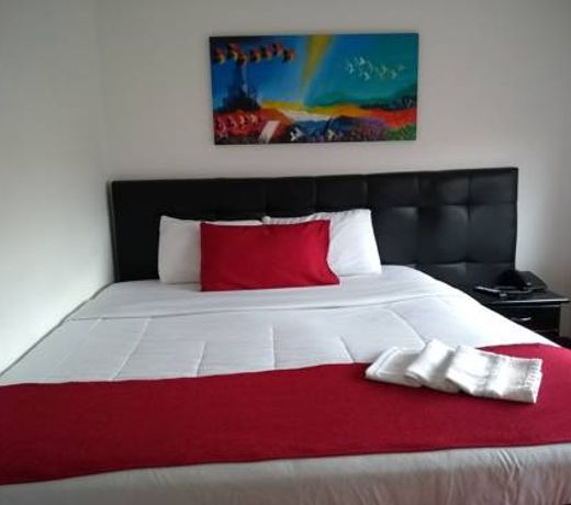 Hotel Feria Nova