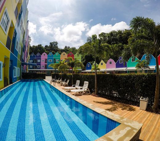 Holland Resort Phuket (SHA Extra Plus)