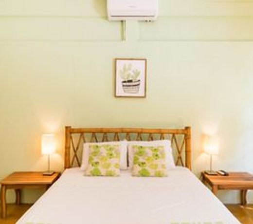 Hotel Mariposa