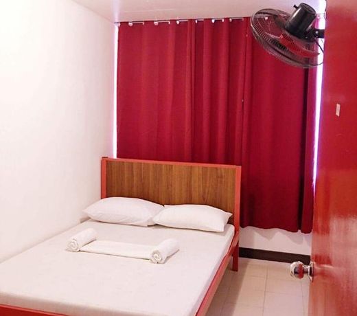 Stay Malate (Wanderers Guest House)