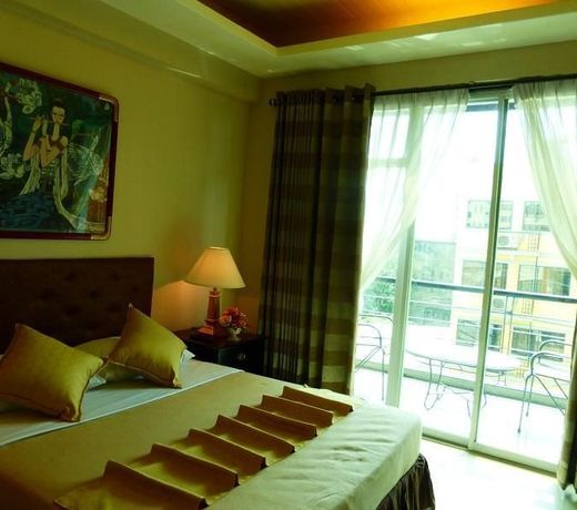 Silver Oaks Hotel and Suite