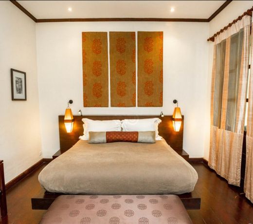 The Apsara Rive Droite