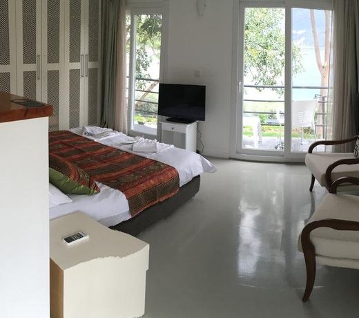 La Moda Beach Hotel