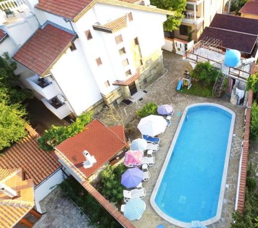 Guest House Yanina