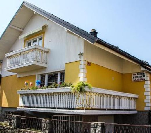 Mekina Guesthouse