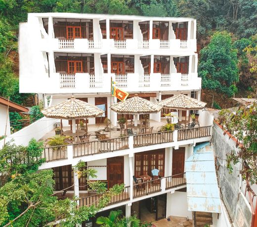Mirissa Beach Inn