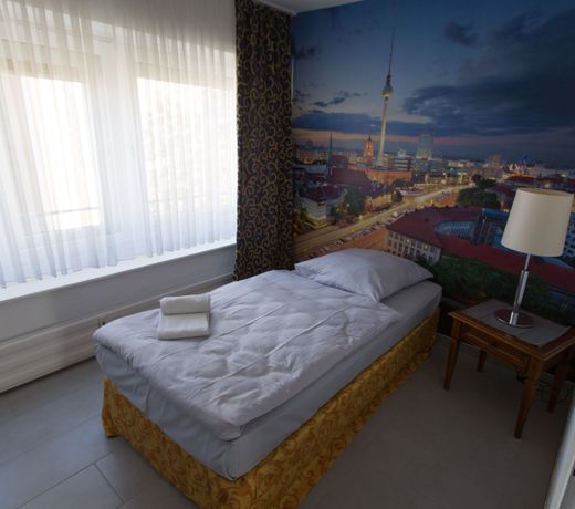 City Hotel
