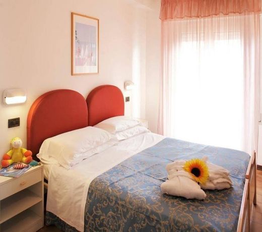 Hotel Mignon Riccione Fronte Mare