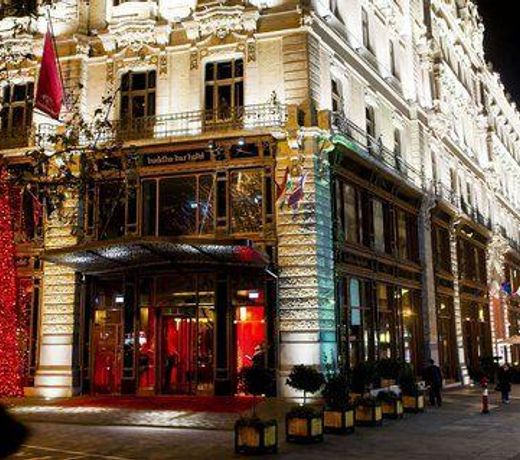 Buddha-Bar Hotel Budapest Klotild Palace