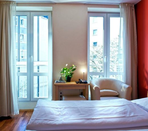 Town Hotel Wiesbaden - kleines Privathotel mit Self-Check-In in Bestlage
