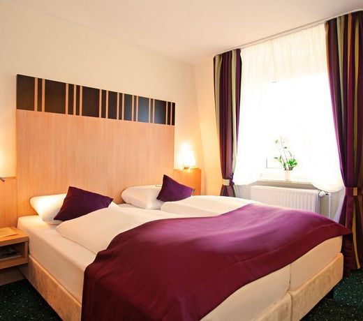 Star-Apart Hansa Hotel