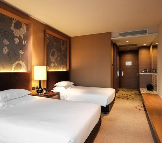 Eastin Grand Hotel Sathorn - SHA Extra Plus