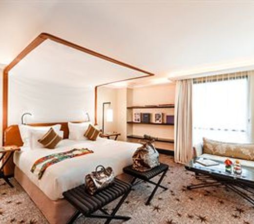 Five Seas Hotel