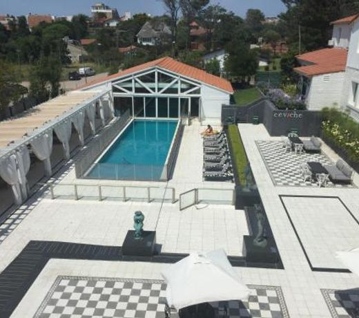Playas Art Hotel
