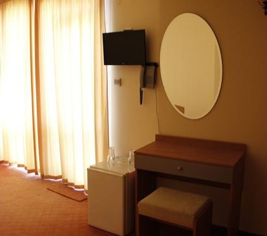 Nassi Hotel