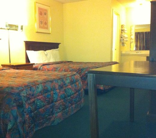 Budget Inn Caravan Motel