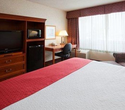 Holiday Inn Express & Suites Fond Du Lac, an IHG Hotel
