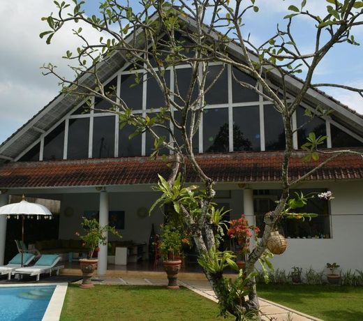 Villa Raquel