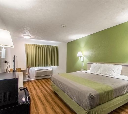 Motel 6-Cloverdale, IN - Greencastle