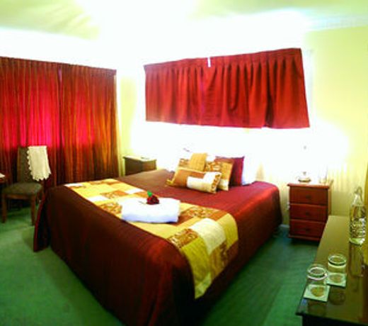 Grovely House Bed & Breakfast