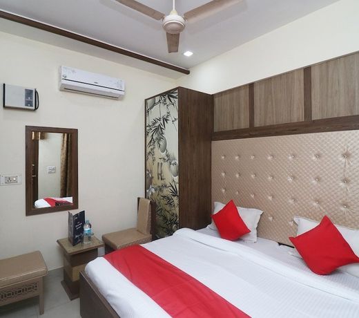 HOTEL AMBA INN