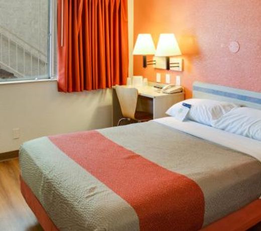Motel 6-Bakersfield, CA - South