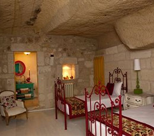 Hezen Cave Hotel