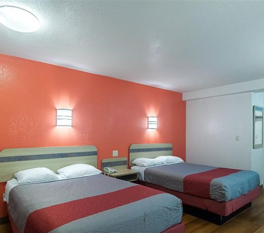 Motel 6-Oklahoma City, OK - South