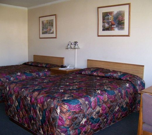 Emerald Sands Inn
