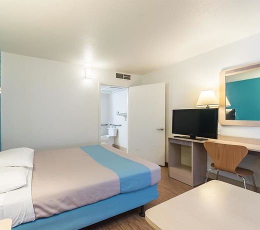 Motel 6 Deming, NM