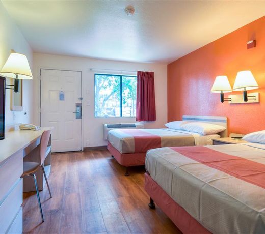 Motel 6-Escondido, CA