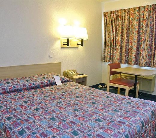 Motel 6-Lakewood, CO - Denver