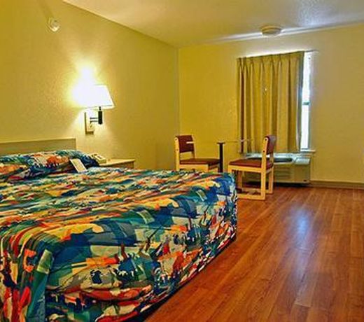 Motel 6-Laredo, TX - North I-35