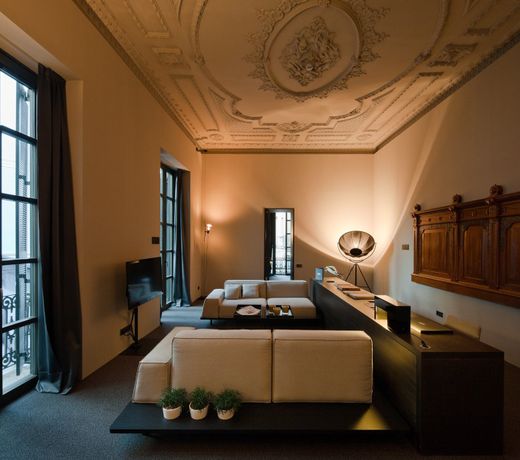 Caro Hotel