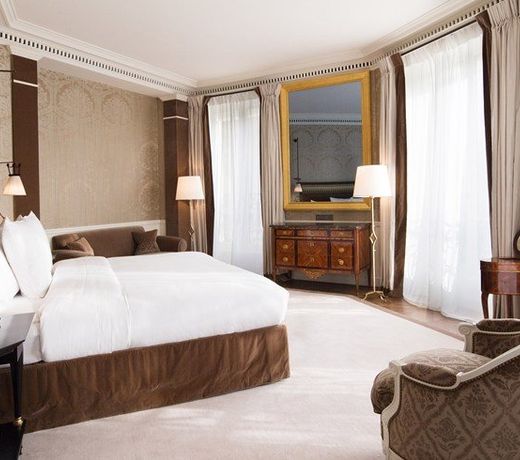 La Réserve Paris Hotel & Spa