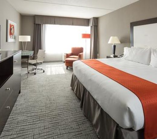 Holiday Inn Hotel & Suites Davenport, an IHG Hotel