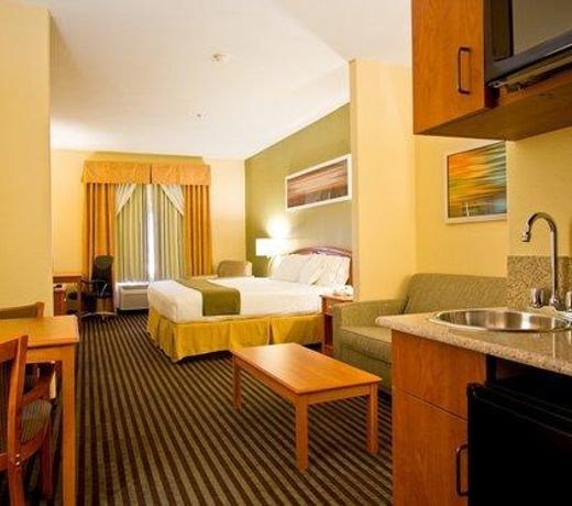 Holiday Inn Express and Suites Montgomery, an IHG Hotel