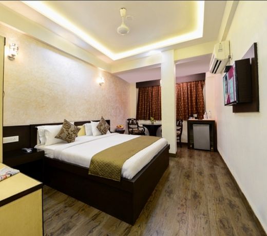 Hotel Ashish Palace