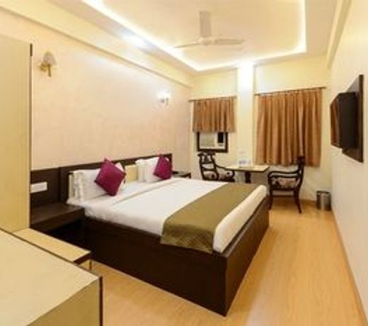 Hotel Ashish Palace