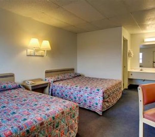 Motel 6-Salina, KS