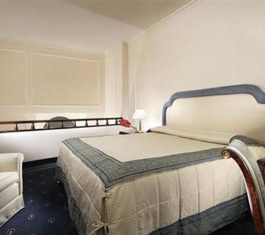 Hotel De La Ville