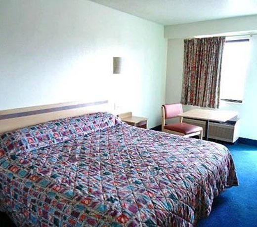 Motel 6-Warren, MI - Detroit East