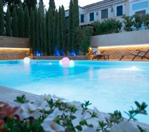 Armata Boutique Hotel