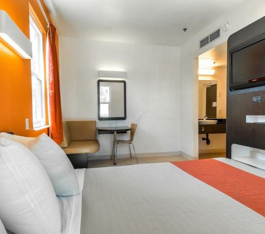 Motel 6-San Diego, CA - Downtown