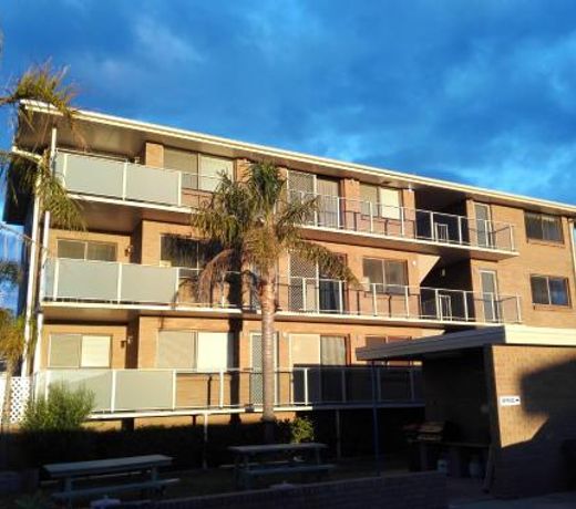 NearBy Hotel