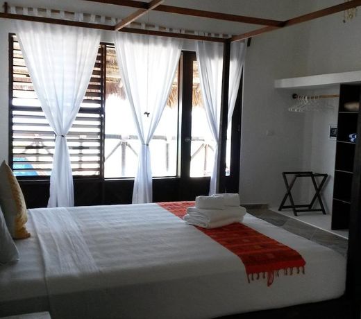 Almaplena Boutique Hotel