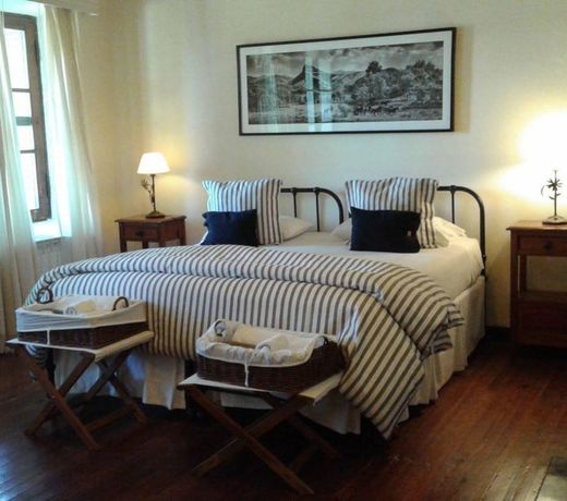 DOS LUNAS HORSE RIDING LODGE